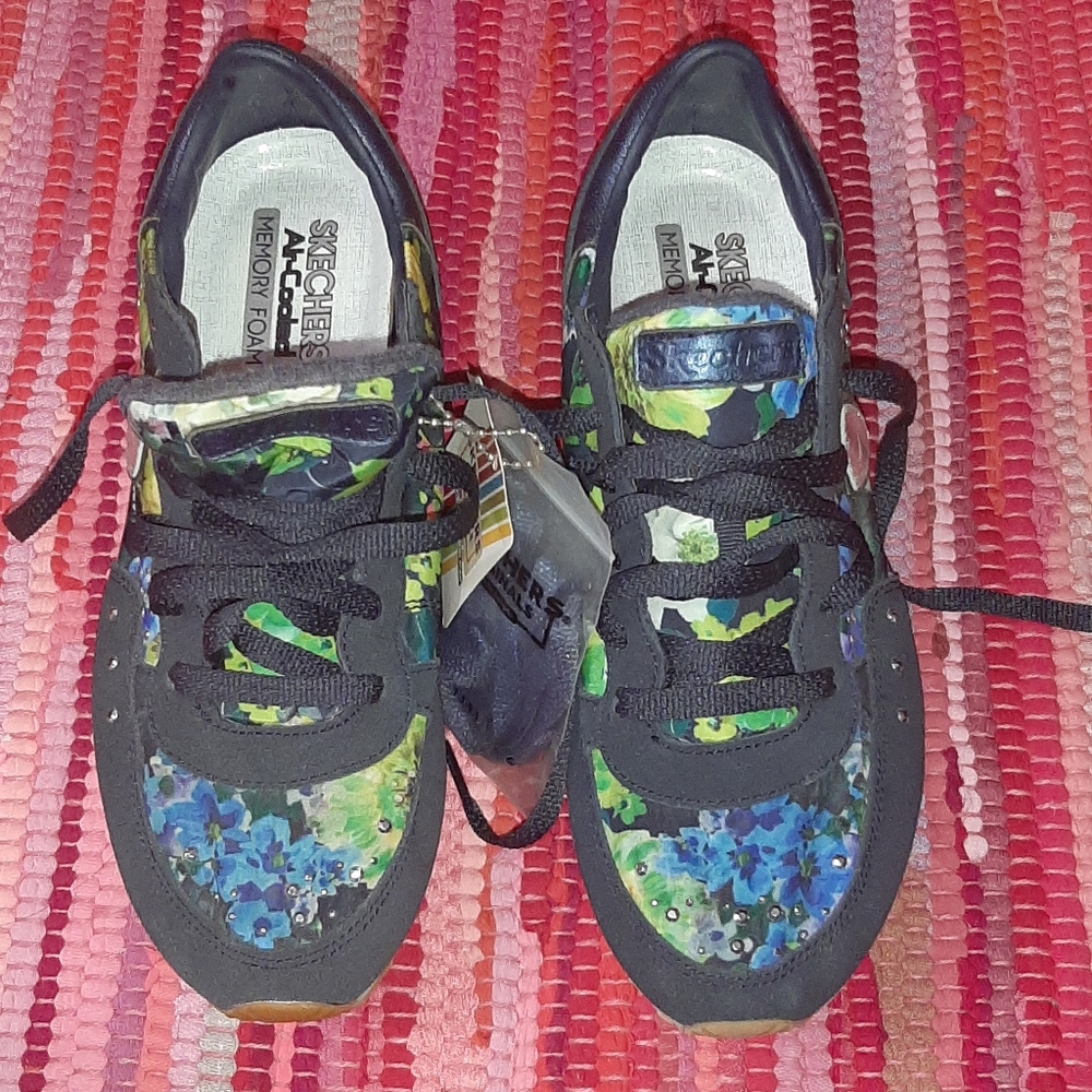 Skechers shoes